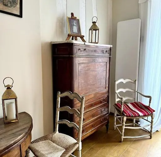Beautiful Flat In Saint-germain Paris